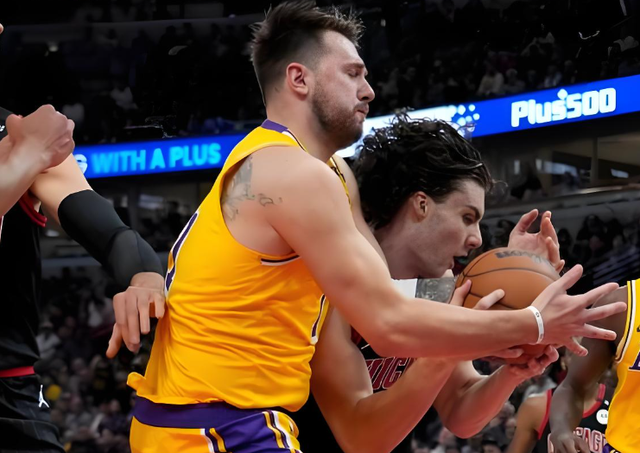 PG电子登陆入口-艾顿不行了？湖人动刀，三大中锋目标！谁最合适？